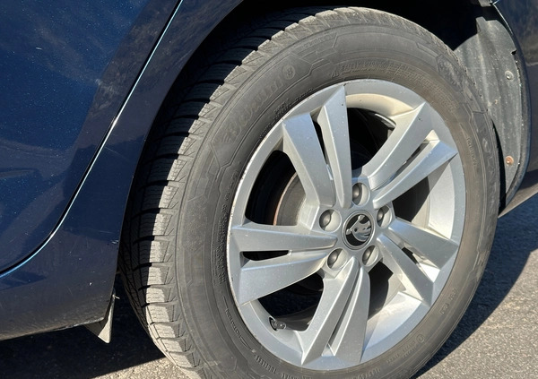 Skoda Fabia cena 37900 przebieg: 167600, rok produkcji 2020 z Warszawa małe 232